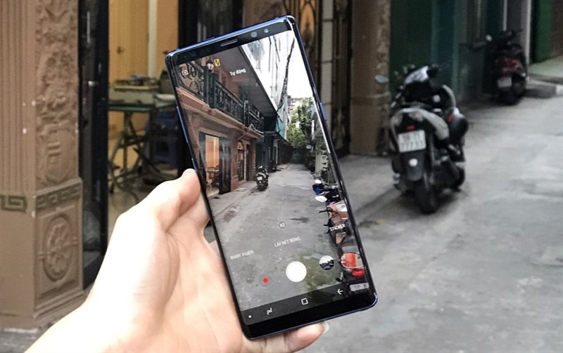 Giao diện camera trên điện thoại Samsung Galaxy Note 8