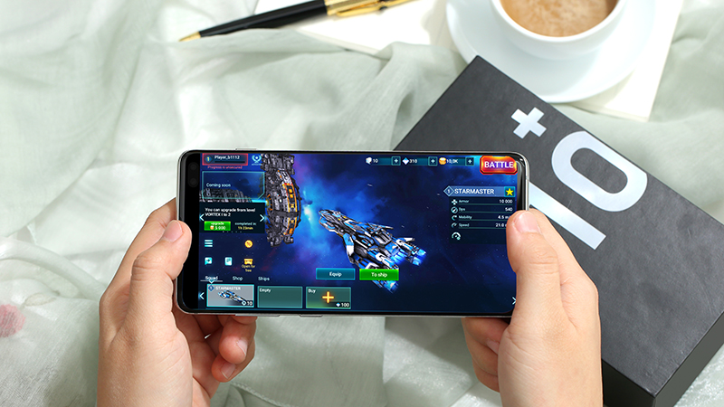 Chơi game trên điện thoại Samsung Galaxy S10+ 512GB chính hãng